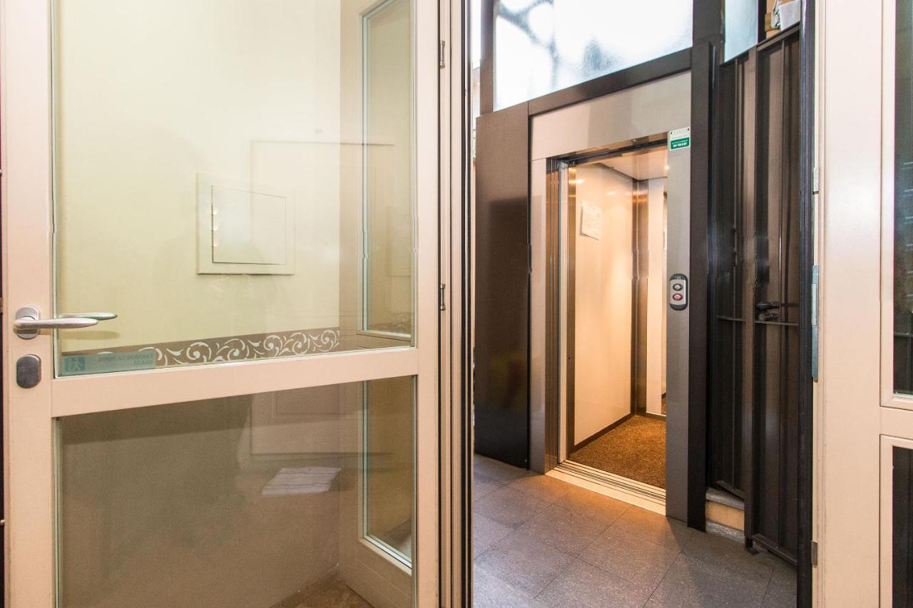 Piazza Statuto Functional Studio Turin Exterior photo